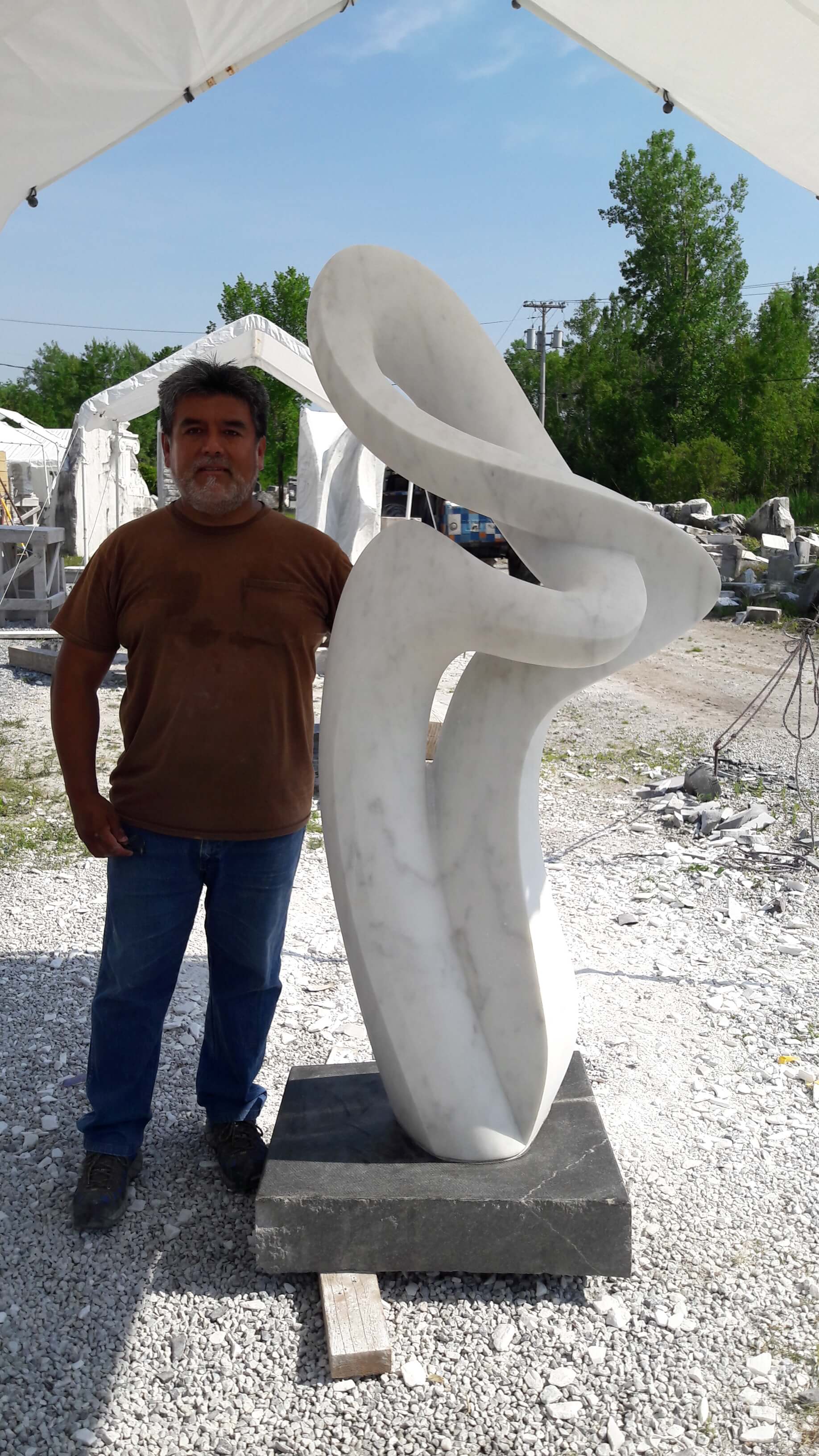 WITH CHISEL AND STONE: ARTIST IVAN ROJAS TOVAR WITH CHISEL AND STONE: ARTIST IVAN ROJAS TOVAR